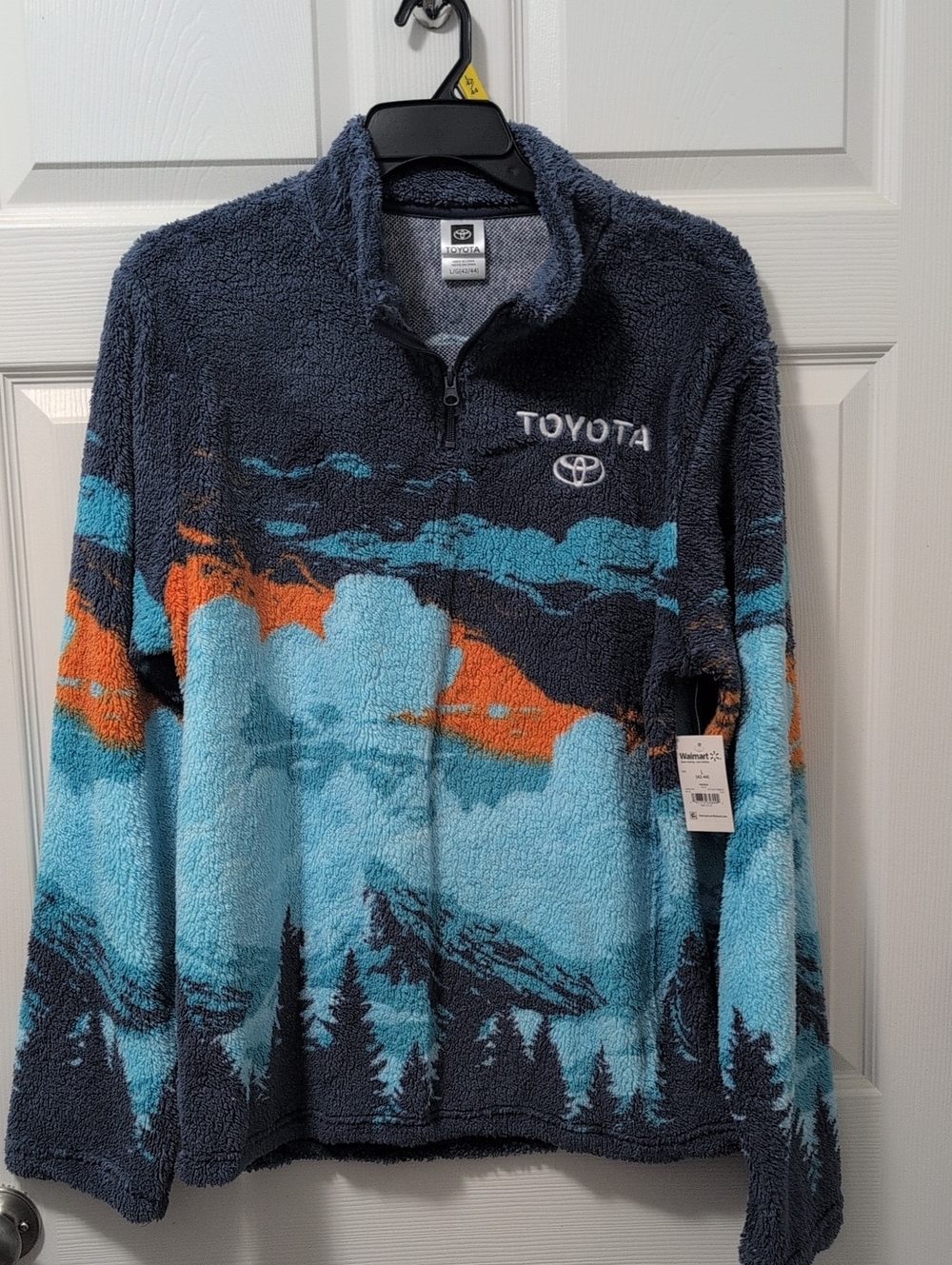 Official Toyota 1/4 Zipper Fleece NWT